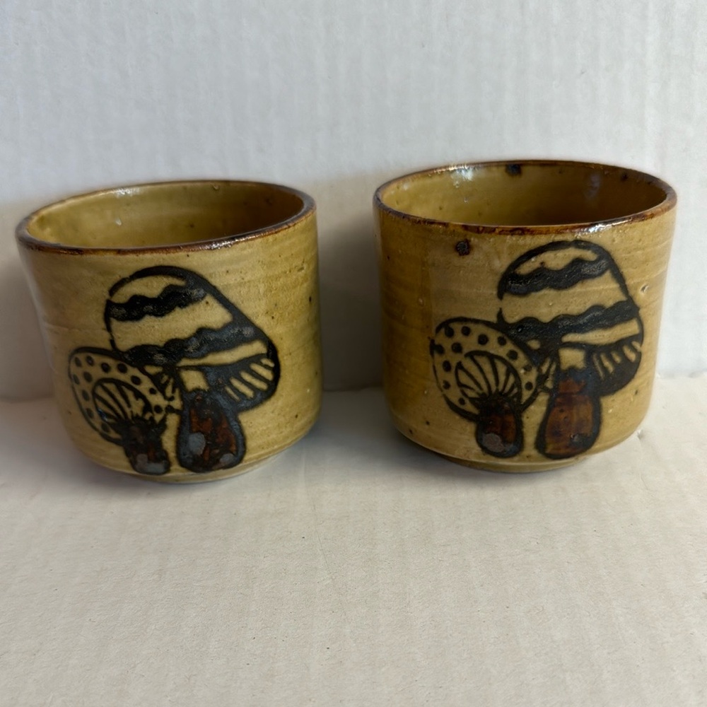 Vtg 70’s Brown handmade hand painted  mushroom teacup/planter/votive holder